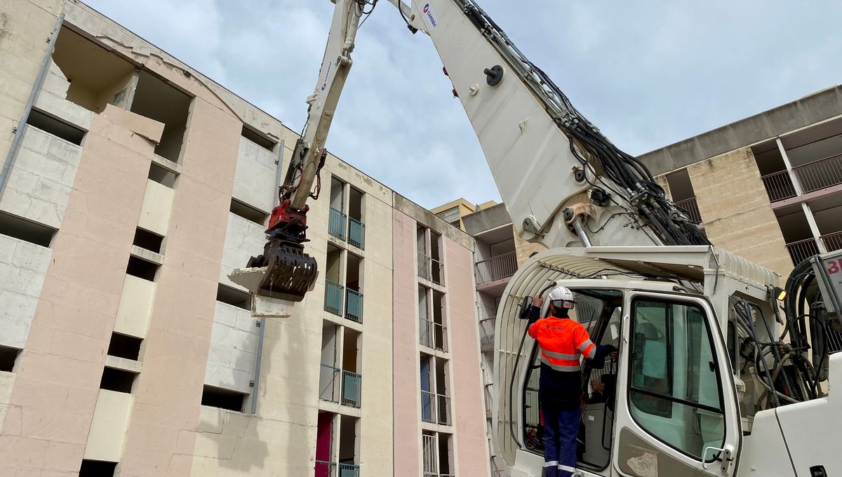 service professionnel de démolition d'appartements : rapide, sécurisé et efficace pour tous vos projets de rénovation ou destruction intérieure.