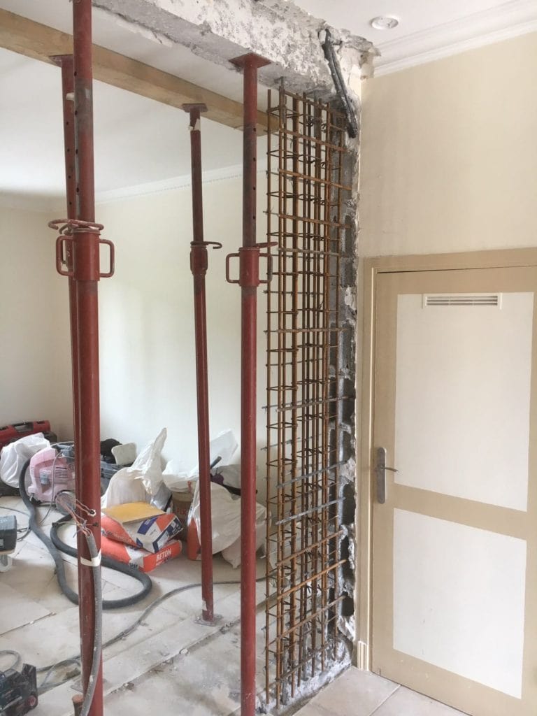 expert en démolition et aménagement de murs porteurs pour optimiser votre espace tout en garantissant la sécurité et la solidité de votre construction.