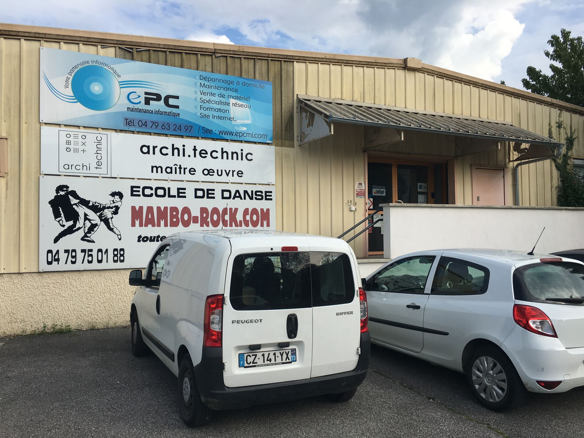 service rapide et fiable de dépannage électrique et informatique au pecq, pour tous vos besoins domestiques et professionnels.