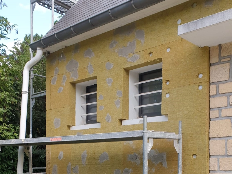 obtenez rapidement un devis personnalisé pour l'isolation de votre maison et améliorez votre confort tout en réalisant des économies d'énergie.