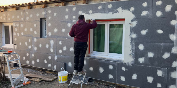 obtenez un devis personnalisé pour l'isolation thermique par l'extérieur (ite) de votre maison. comparez les prix et trouvez les meilleurs professionnels pour vos travaux.