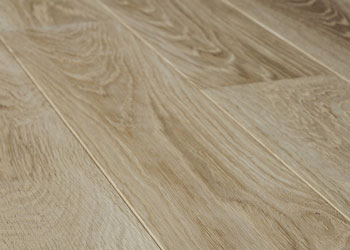 obtenez un devis personnalisé pour la pose ou la rénovation de votre parquet. comparez les prix et trouvez les meilleurs professionnels pour un revêtement de sol de qualité.