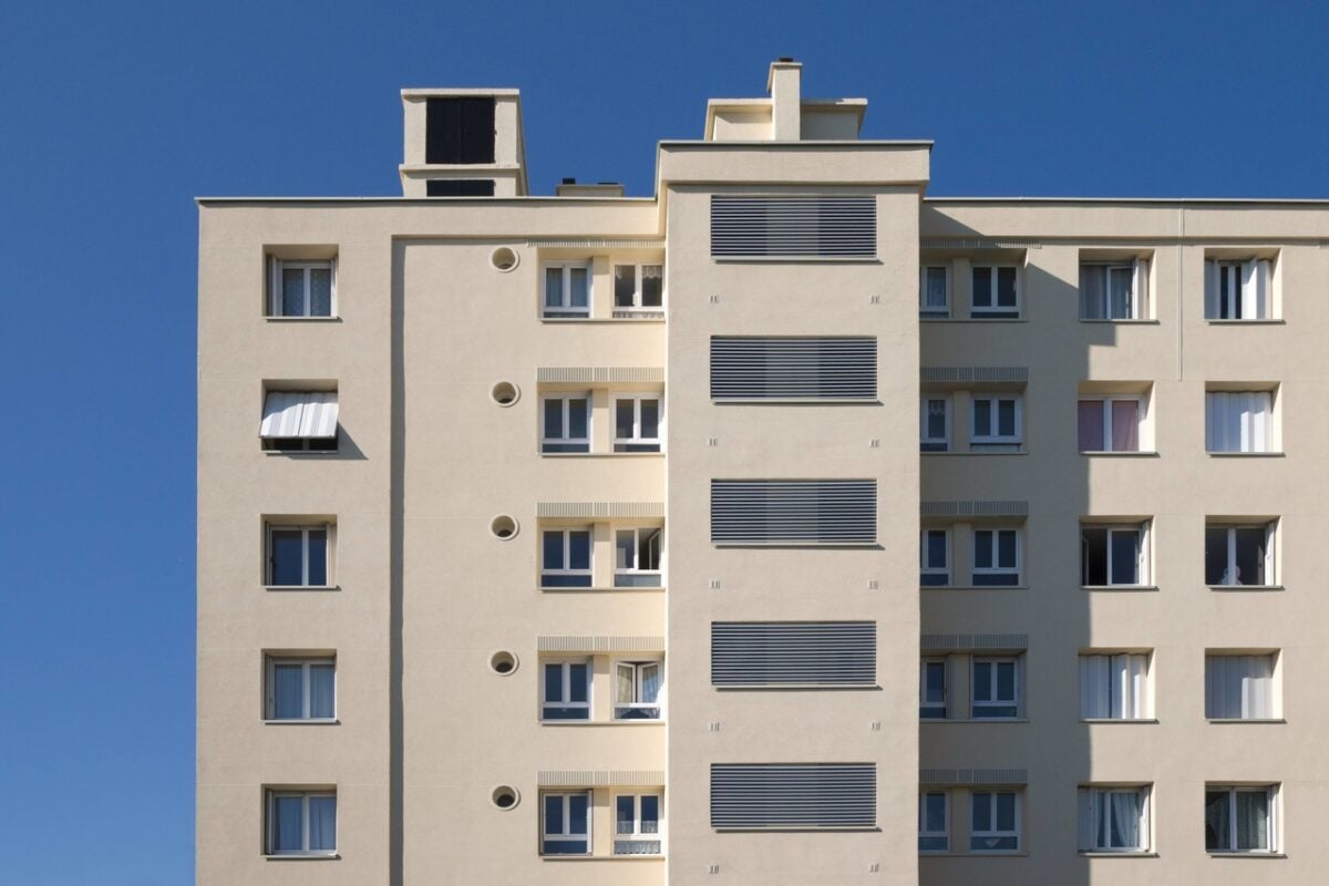 obtenez un devis personnalisé pour le ravalement de façade de votre immeuble, avec des professionnels qualifiés et des prix compétitifs.