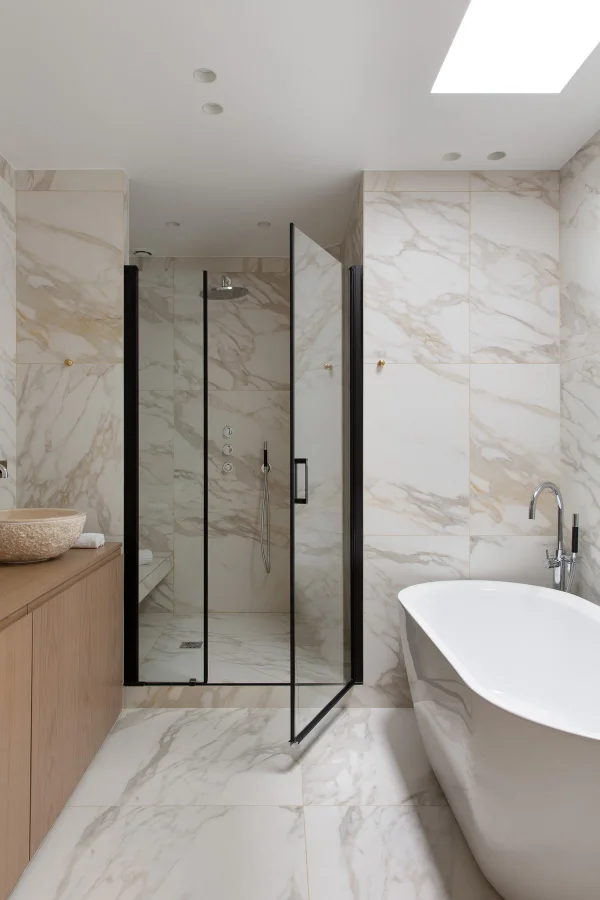 découvrez notre sélection de douches italiennes de luxe alliant design élégant, matériaux haut de gamme et confort optimal pour une salle de bain moderne et raffinée.