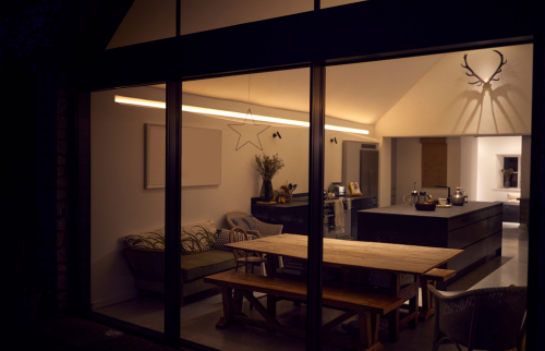 découvrez la durée typique des travaux de surélévation de maison, les étapes clés du chantier et les conseils pour une réalisation réussie et conforme.