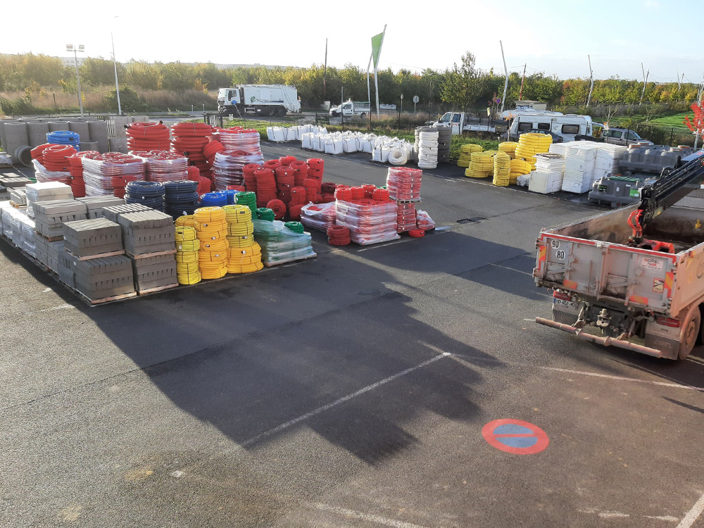 électricien à fleury-mérogis, vahé offre des expertises professionnelles en installation, dépannage et maintenance électrique pour garantir votre sécurité et confort.