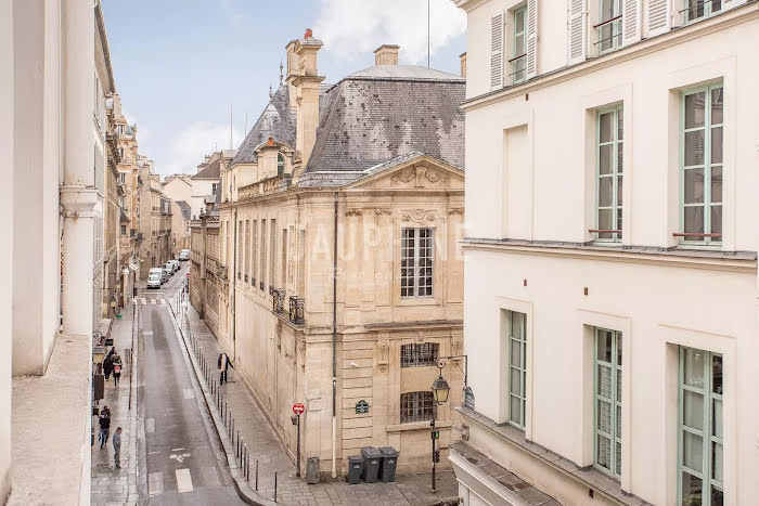 faites confiance à notre expertise en rénovations d'appartements et maisons à paris pour transformer votre intérieur avec qualité et savoir-faire.