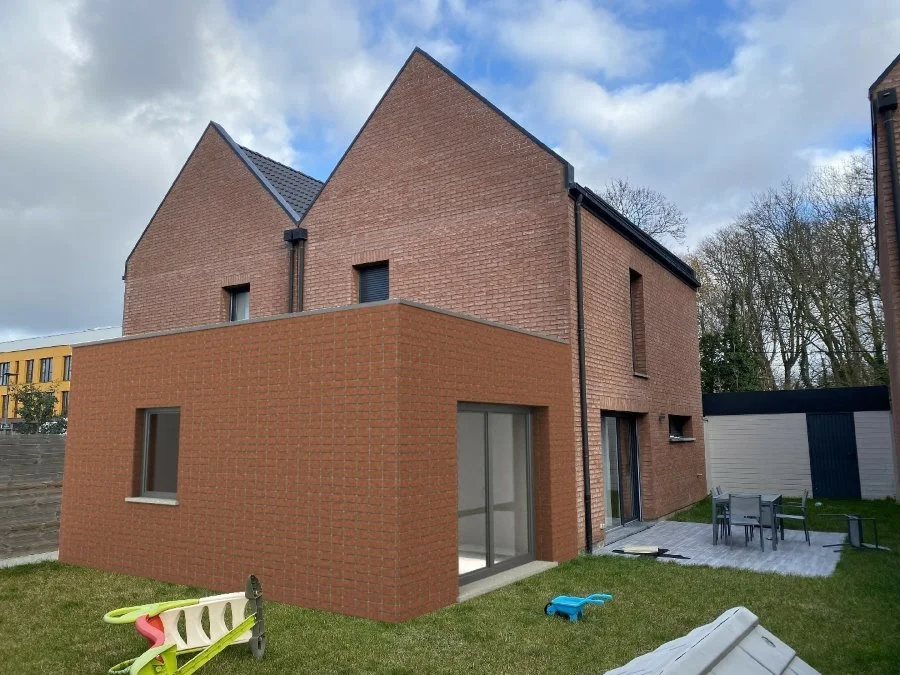 découvrez comment réussir votre extension de maison de 40m2 sans surprise : coûts détaillés, conseils pratiques et étapes clés pour un projet maîtrisé.