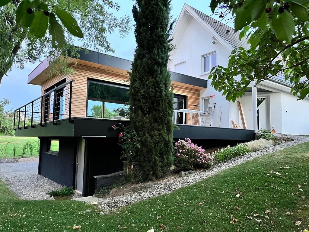 découvrez nos solutions d'extension maison pour agrandir votre espace de vie avec style et fonctionnalité. expertise, qualité et savoir-faire à votre service.