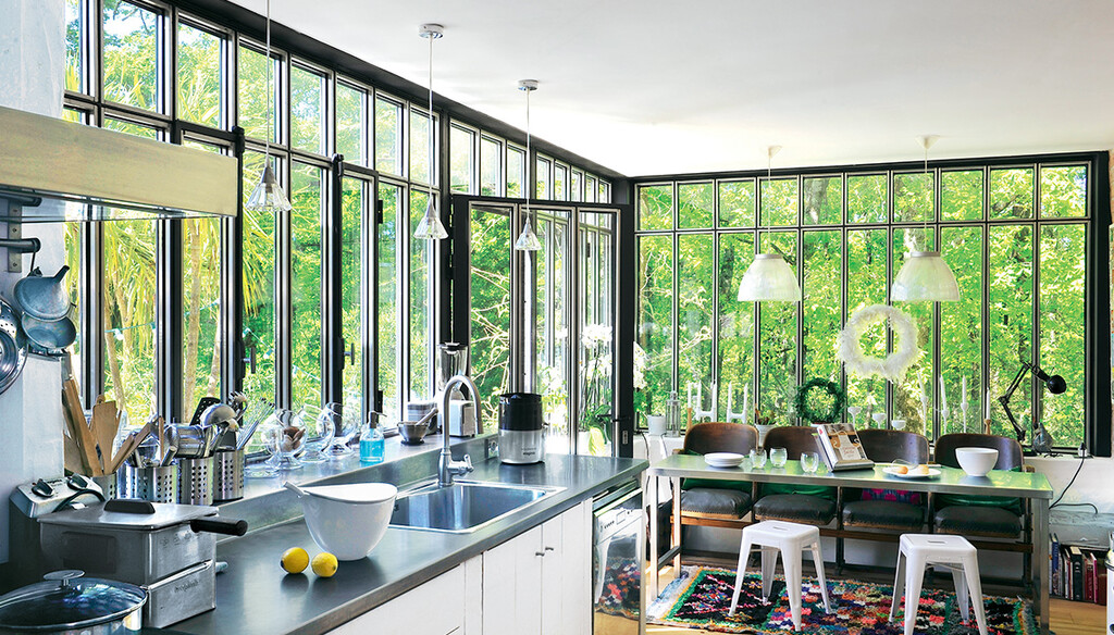 découvrez notre sélection d'extensions en verre pour sublimer vos espaces avec élégance et modernité. transformez votre intérieur grâce à des solutions design et lumineuses.