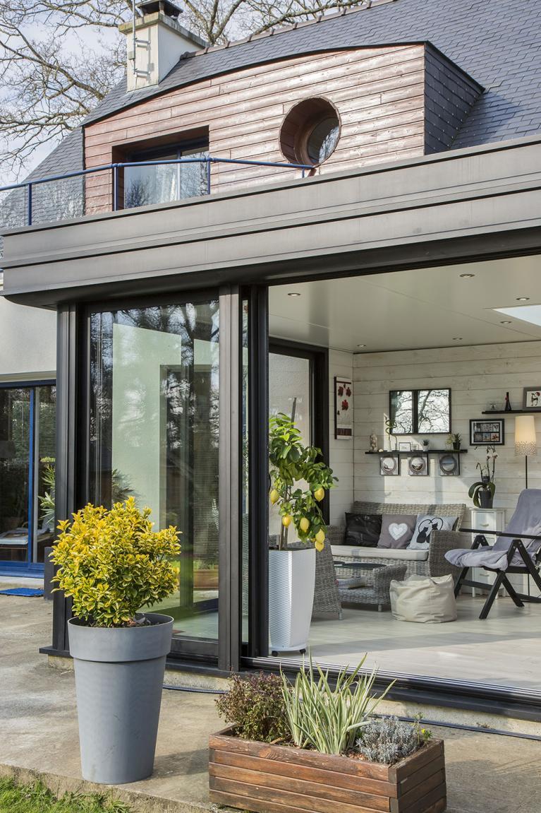 découvrez notre extension verre, une solution élégante et moderne pour agrandir votre espace avec luminosité et style.