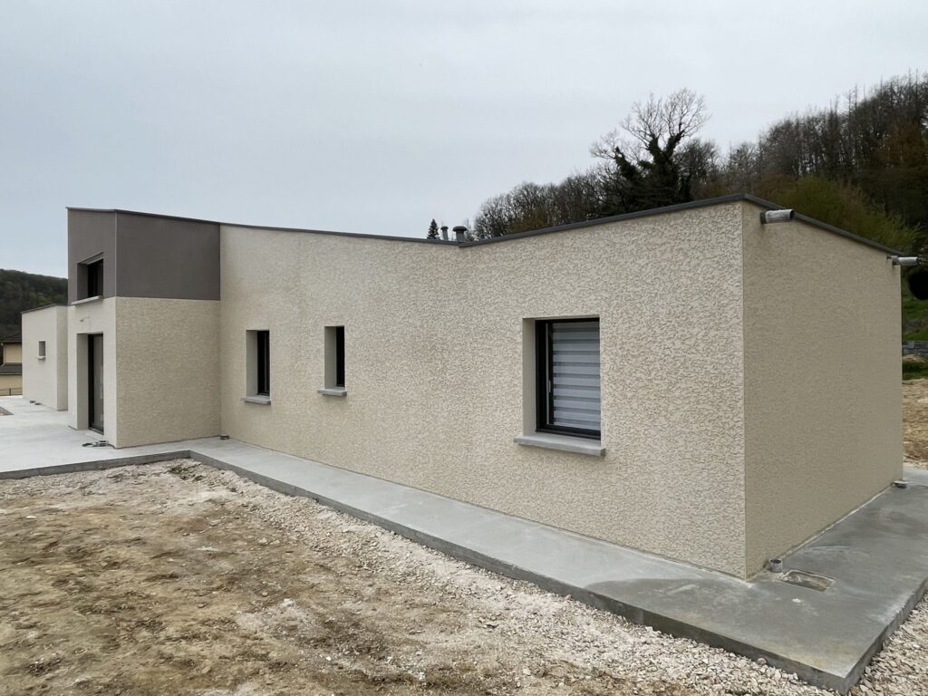 façadier à amiens : des experts qualifiés pour restaurer, nettoyer et embellir votre façade, redonnant vie et éclat à votre bâtiment.