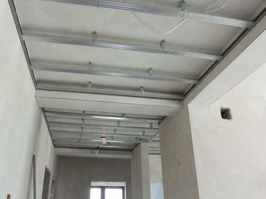 découvrez notre faux plafond prêt à poser, une solution pratique et esthétique pour transformer rapidement vos espaces. facile à installer, il allie design et fonctionnalité.