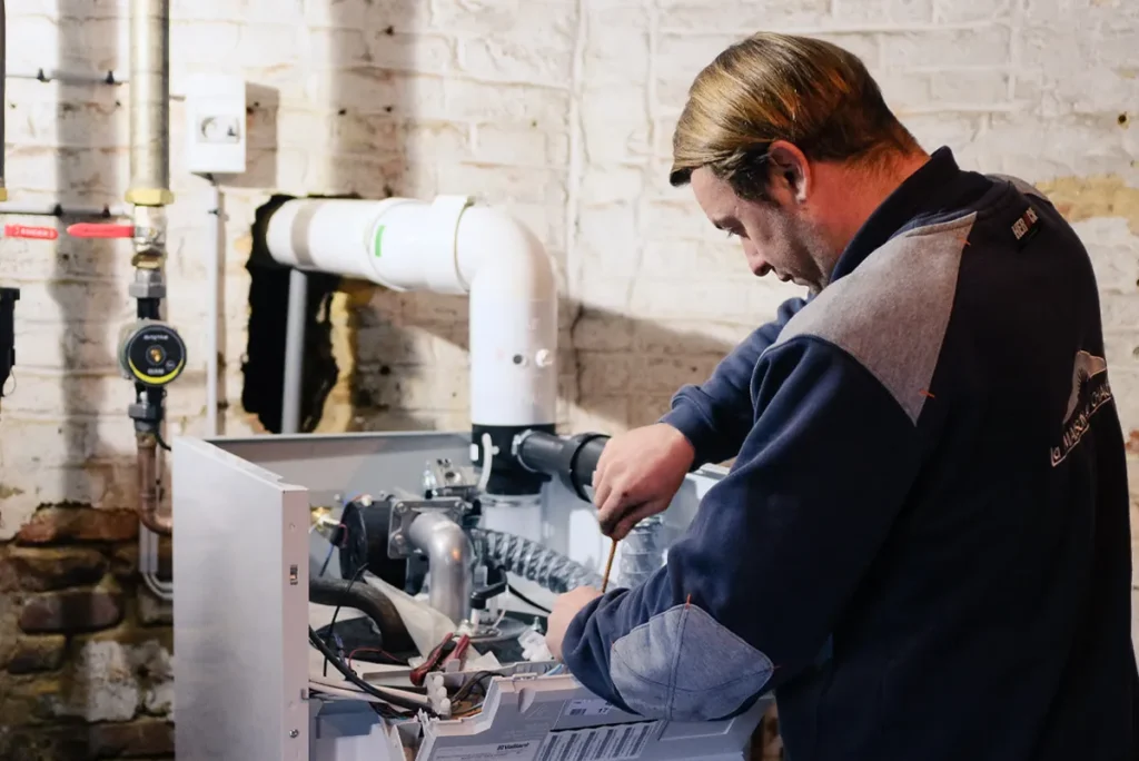 trouvez un frigoriste chauffagiste proche de chez vous pour l'installation, la maintenance et la réparation de vos systèmes de chauffage et de climatisation. service rapide et fiable.