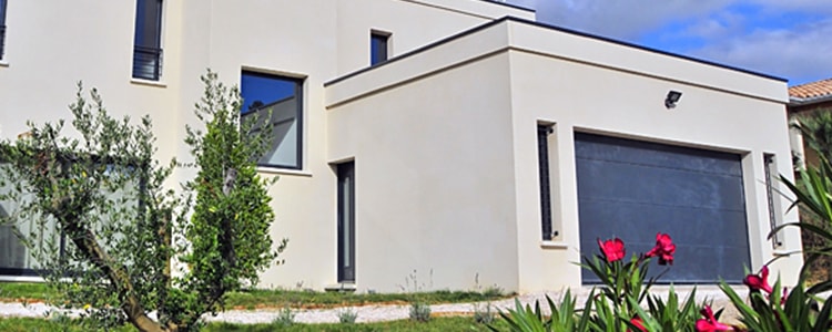 découvrez nos solutions de construction de garages à toit plat, alliant design moderne et fonctionnalité pour protéger votre véhicule avec style.