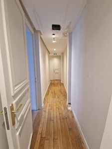 découvrez les horaires d'intervention pour la rénovation de parquet à paris et planifiez facilement vos travaux avec des professionnels qualifiés.