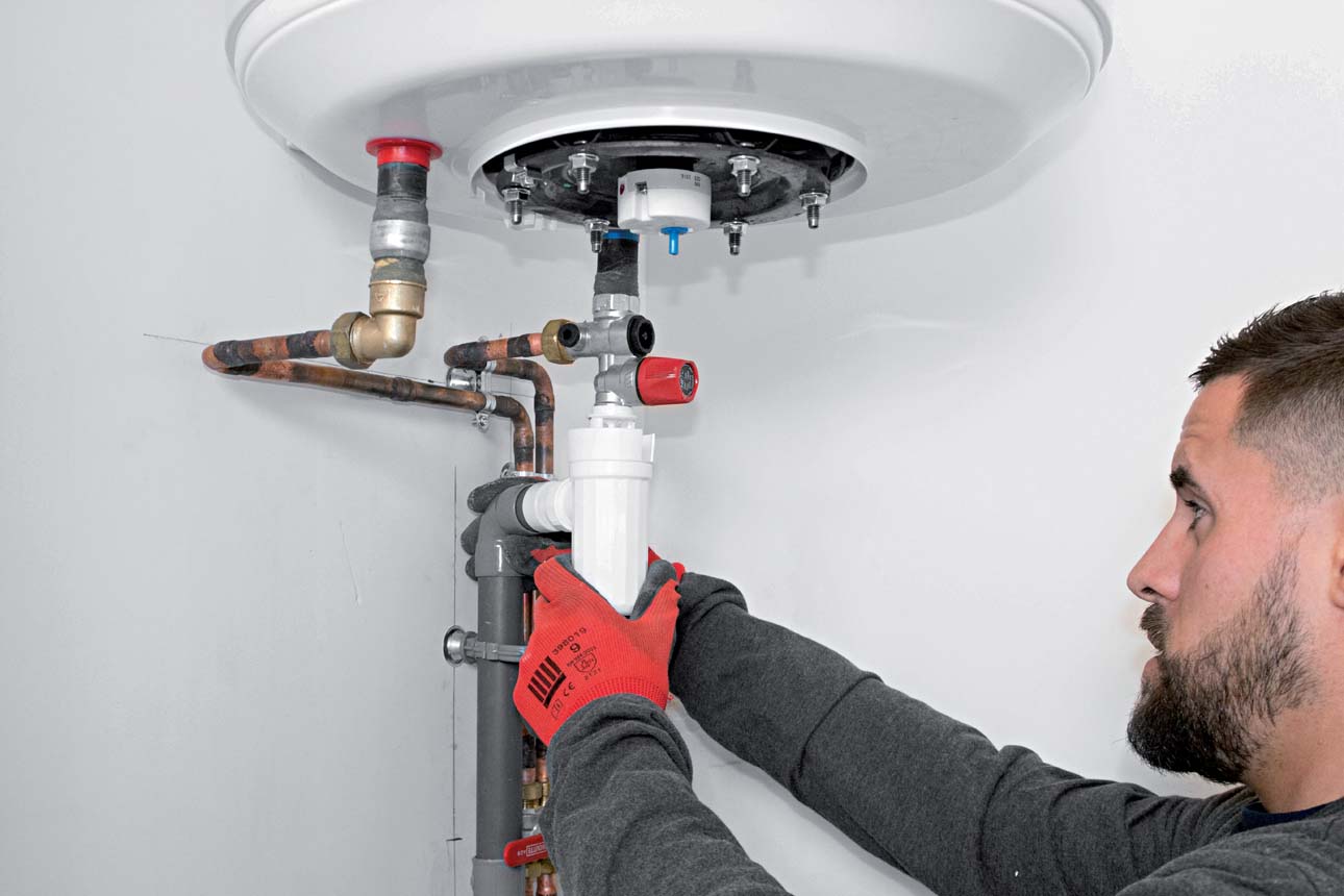 découvrez comment installer un ballon d'eau chaude à prix malin et profitez d'une solution économique pour votre confort quotidien. guide pratique et astuces pour bien choisir et installer votre équipement.