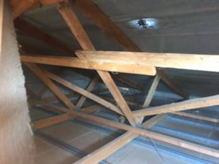 isolation des combles à neuilly-sur-seine avec ouate de cellulose : améliorez le confort thermique et réduisez vos factures d'énergie grâce à une solution écologique et performante.