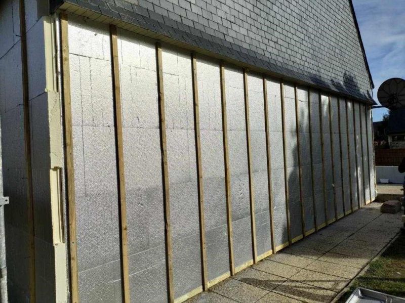 expertise en isolation extérieure de villa à paris 15 avec panneaux en polyuréthane pour un confort thermique optimal et des économies d'énergie.