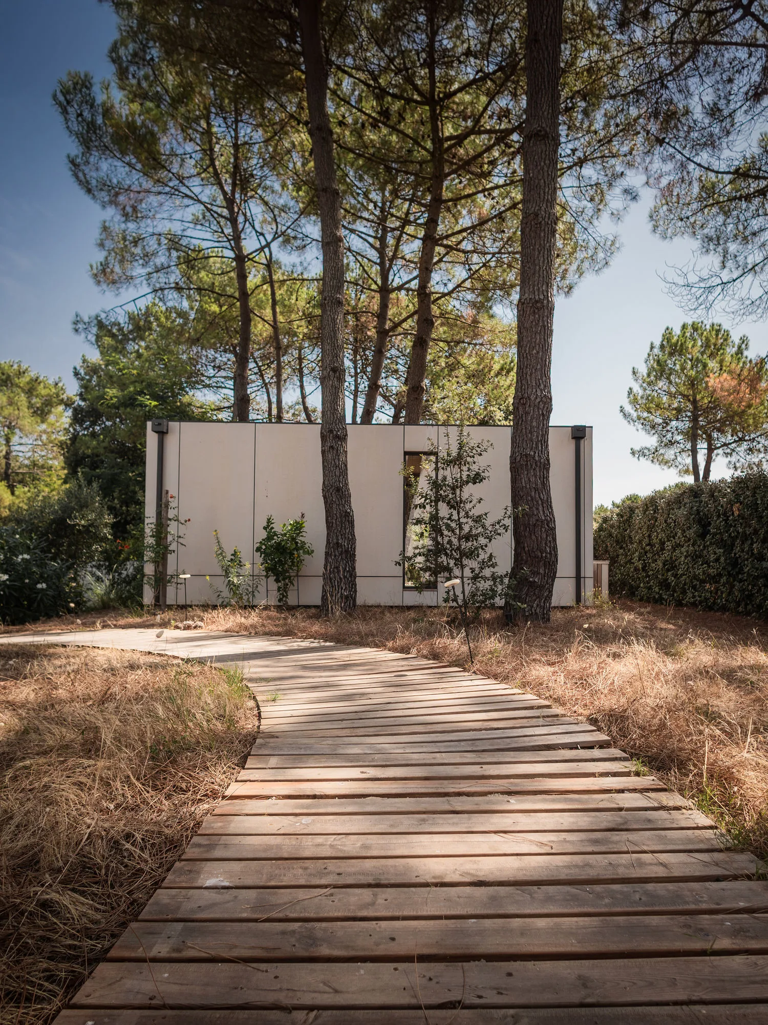 découvrez nos maisons compactes de 15m2, alliant fonctionnalité et design pour un espace de vie optimisé et confortable.