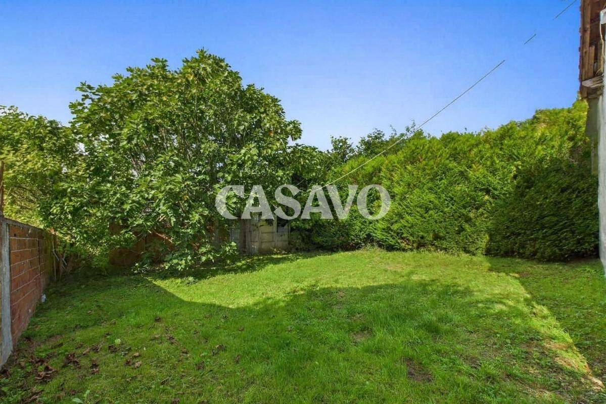 découvrez cette maison à rénover située à chennevières-sur-marne, une opportunité idéale pour créer votre habitat sur mesure dans un cadre calme et agréable.