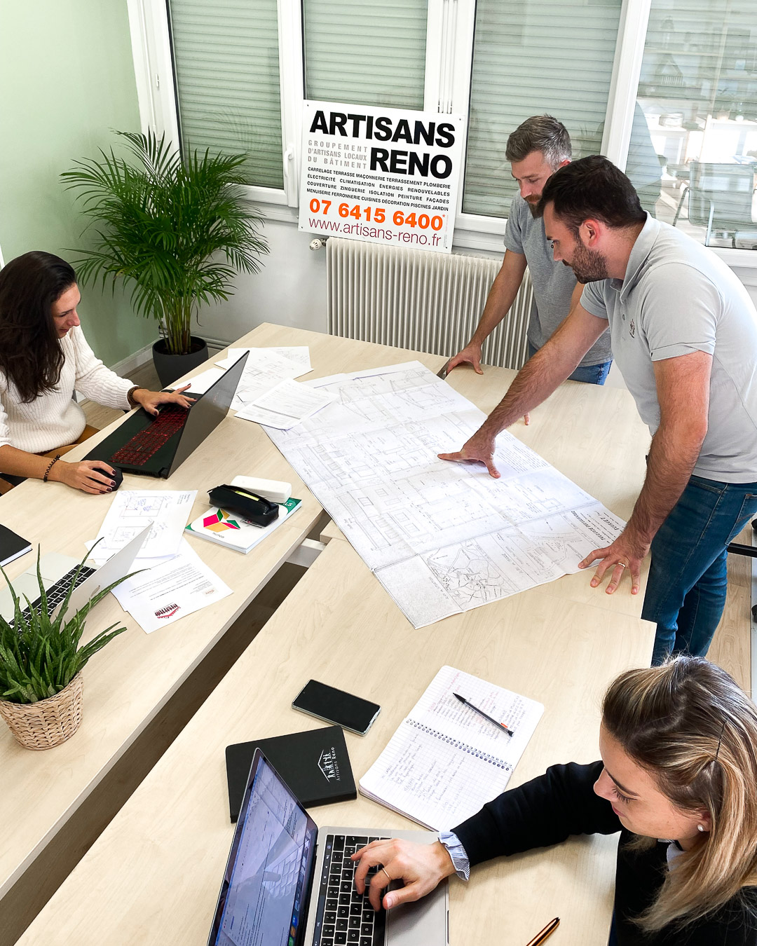 découvrez un maître d'œuvre spécialisé en rénovation pour gérer efficacement vos projets de construction et transformation. expertise, suivi personnalisé et qualité assurée.