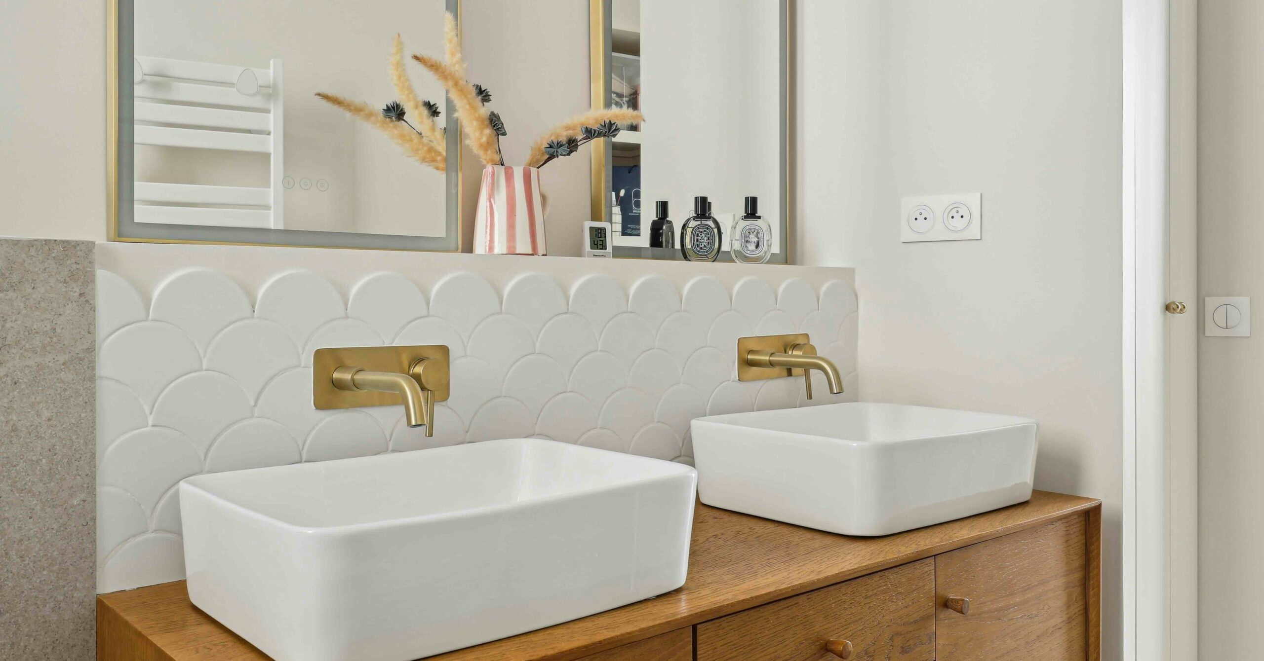 découvrez notre sélection de matériaux de qualité pour la rénovation de votre salle de bain, alliant durabilité et esthétique pour tous vos projets.