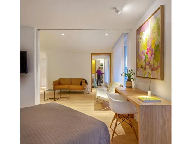 découvrez la métamorphose d'un appartement dans le 16e arrondissement de paris réalisée par belmard, alliant élégance et modernité pour un espace de vie unique.