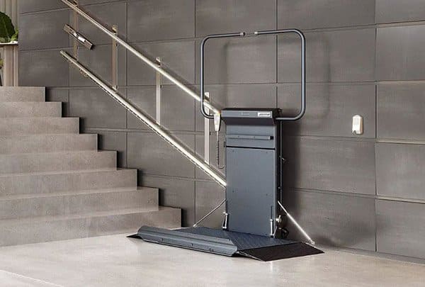 découvrez notre guide complet sur le monte-personne vertical intérieur, incluant conseils d'installation, fonctionnalités et estimation des prix pour faciliter votre choix.