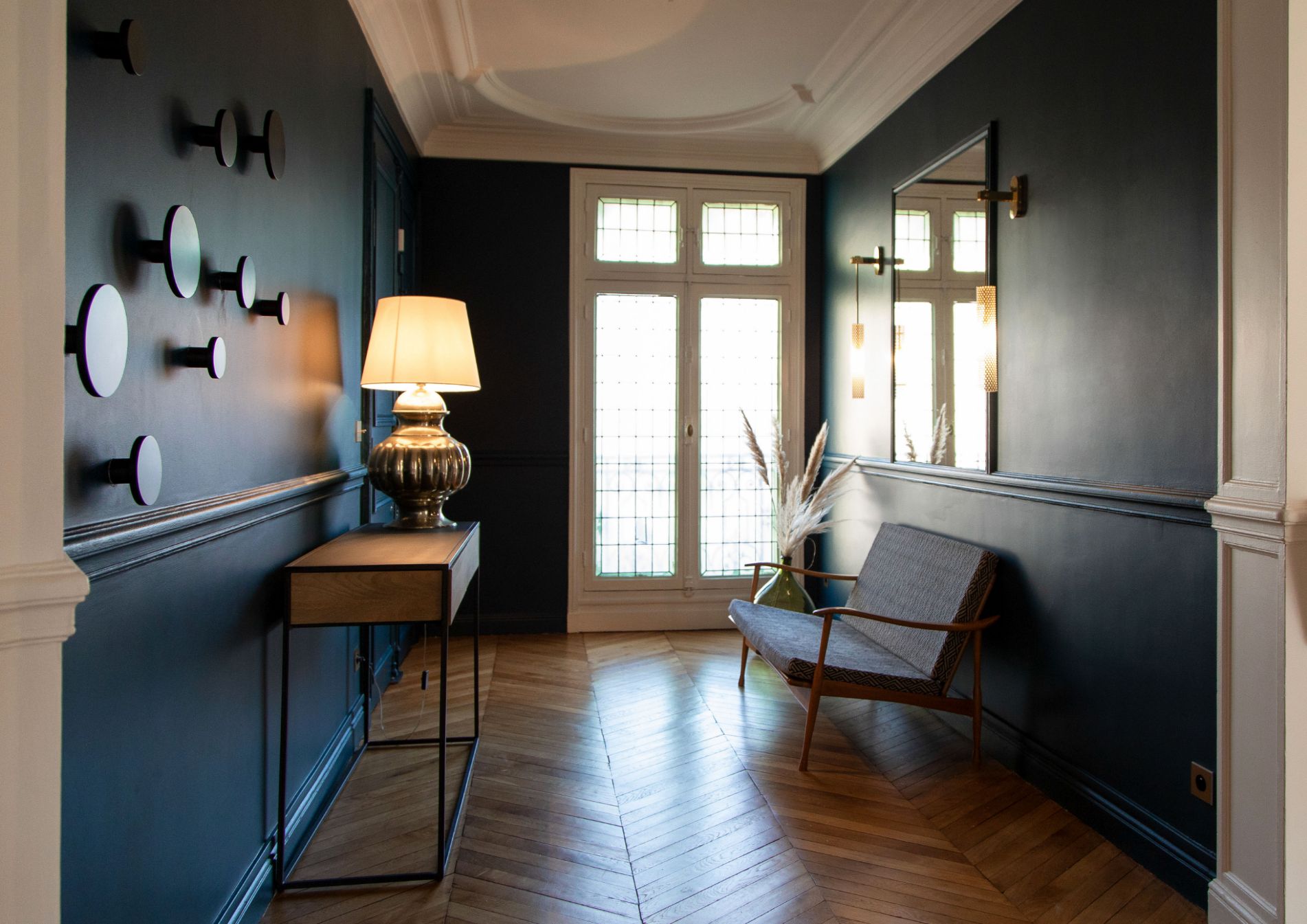 découvrez comment optimiser l'isolation de votre immeuble haussmannien pour améliorer le confort thermique et réduire vos factures d'énergie tout en respectant le style architectural.