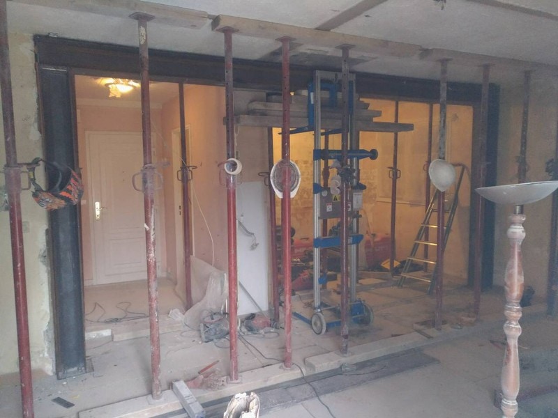 découvrez comment réaliser l'ouverture d'un mur porteur dans votre cuisine en toute sécurité. conseils, démarches et précautions pour un projet réussi.