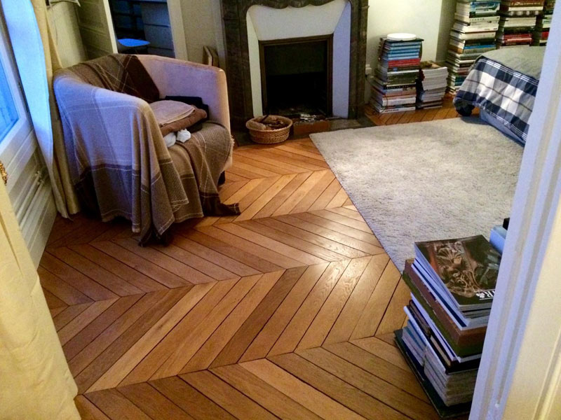 découvrez nos services professionnels pour la rénovation de parquet à paris. redonnez vie à vos sols en bois avec nos experts qualifiés.