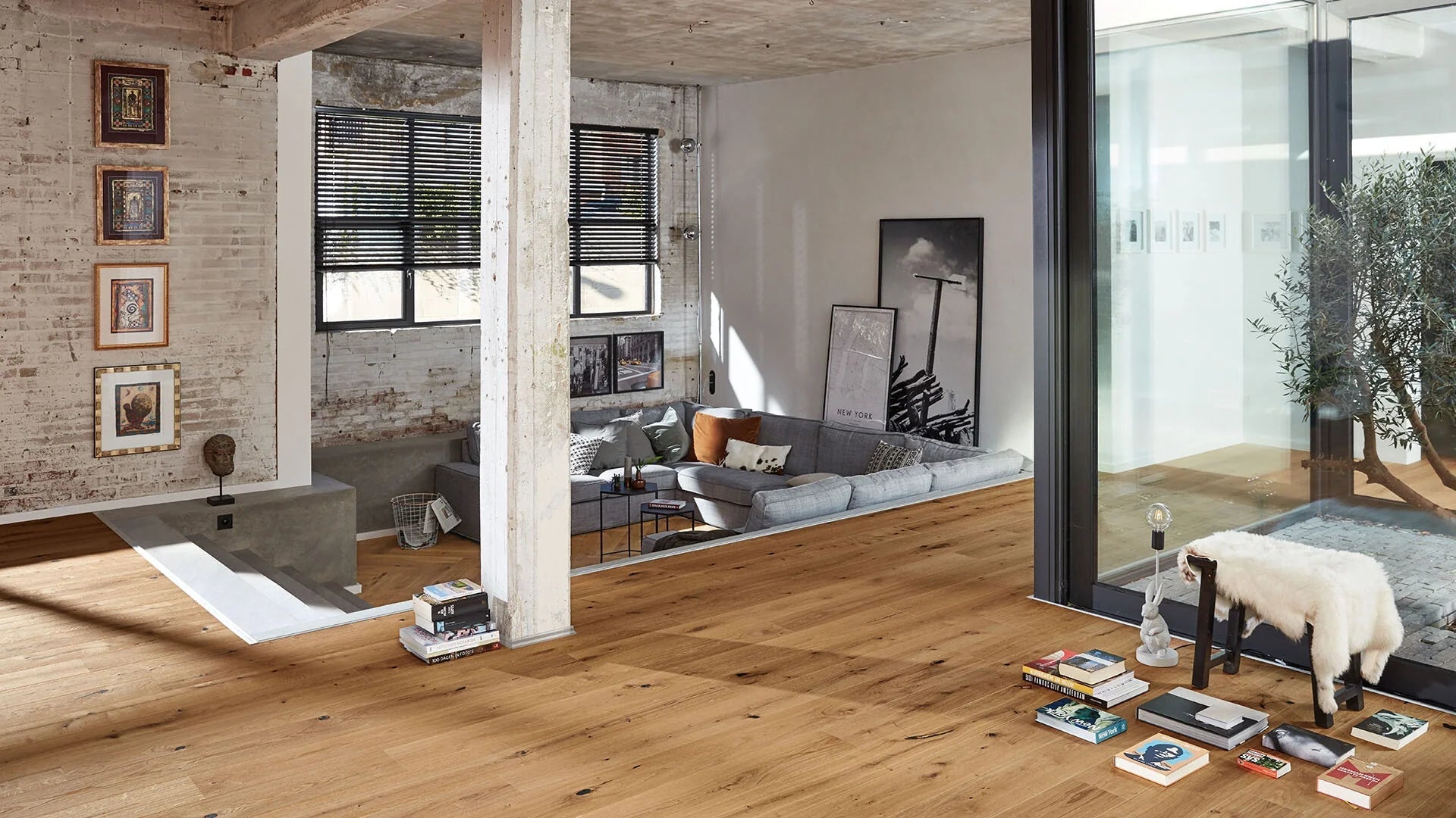 découvrez notre sélection de parquets élégants et durables pour sublimer votre salon. profitez d’un sol chaleureux et facile à entretenir qui apporte confort et style à votre intérieur.