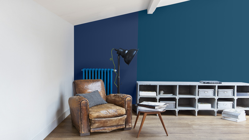 découvrez nos conseils et astuces pour réussir la peinture intérieure de votre maison, choisir les bonnes couleurs et techniques pour un résultat impeccable.