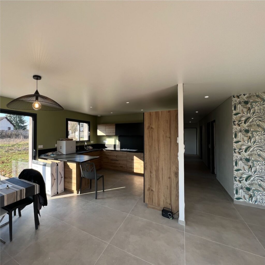 découvrez un plâtrier, peintre et encadreur expert à chalon-sur-saône, offrant des services de qualité pour vos projets de rénovation et décoration.