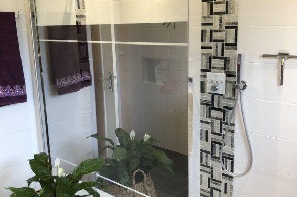 découvrez les tarifs réalistes d'un plombier au black et les risques liés à ce choix. informez-vous sur les alternatives légales et sécurisées pour vos travaux de plomberie.