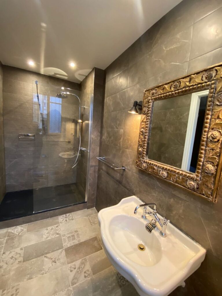 trouvez le plombier idéal à reims pour tous vos besoins en plomberie : réparations, installations et dépannage rapide avec un service fiable et professionnel.