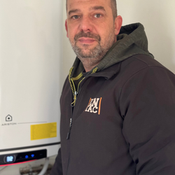 plombier rapide et fiable à villers-cotterêts, disponible 24h/24 pour tous vos besoins en plomberie, interventions urgentes et dépannage de qualité.