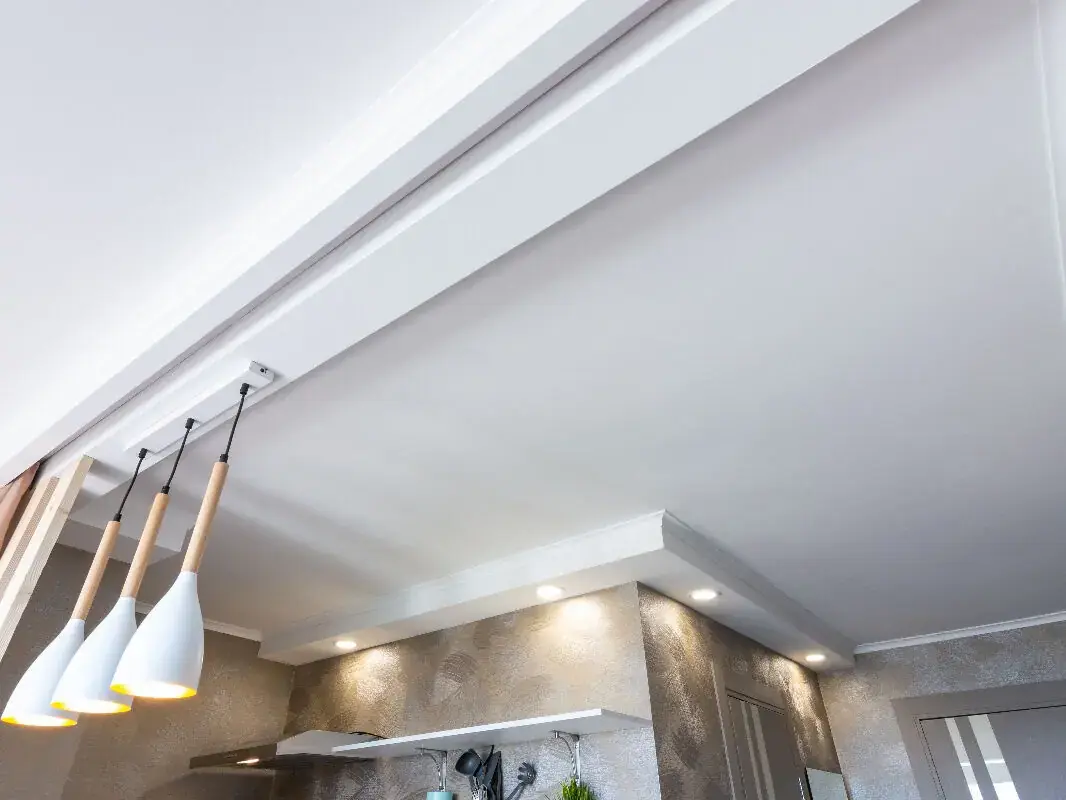 découvrez nos conseils et techniques pour la pose de placo au plafond, pour un résultat propre et durable dans vos travaux de rénovation ou construction.