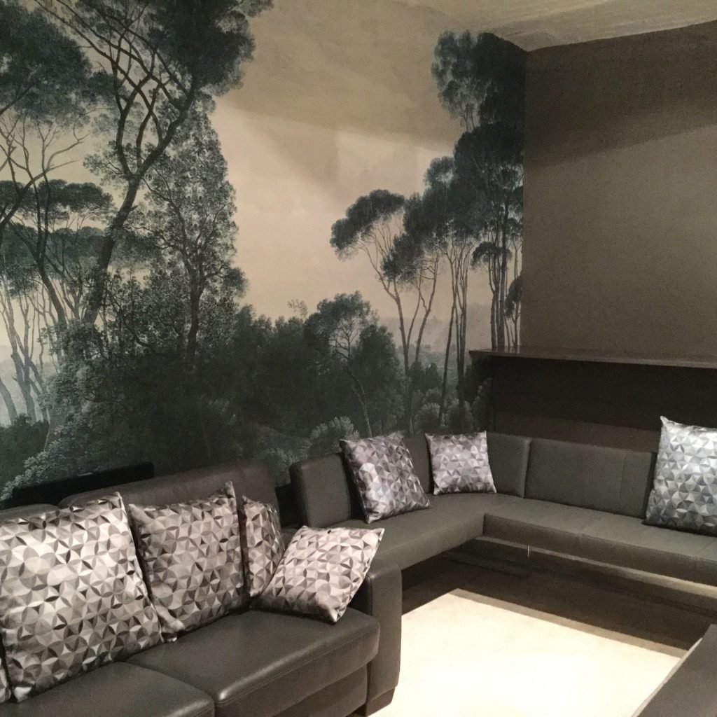 expert en pose de revêtements muraux dans le 14ème arrondissement de paris. service professionnel et soigné pour embellir vos murs avec style et qualité.