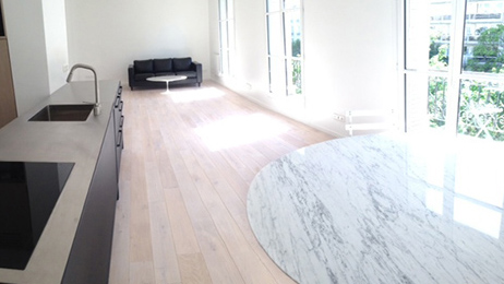 découvrez les meilleures techniques et conseils pour poser votre parquet en 2025, alliant modernité et durabilité pour un intérieur élégant.