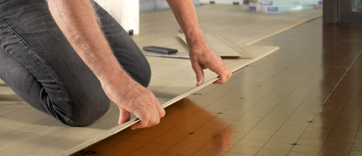 découvrez comment poser un parquet professionnel étape par étape avec notre guide complet pour un résultat parfait et durable.