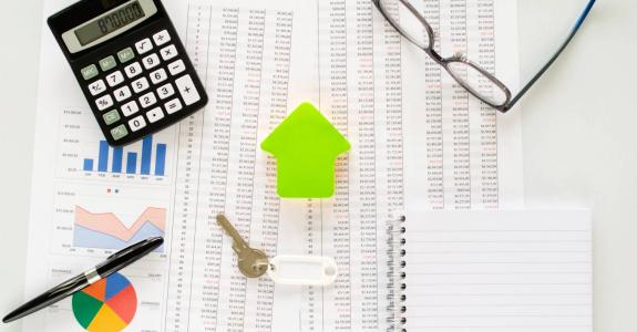 découvrez nos solutions de prêt travaux adaptées pour financer vos projets de rénovation et aménagement. simplicité, rapidité et taux avantageux garantis.