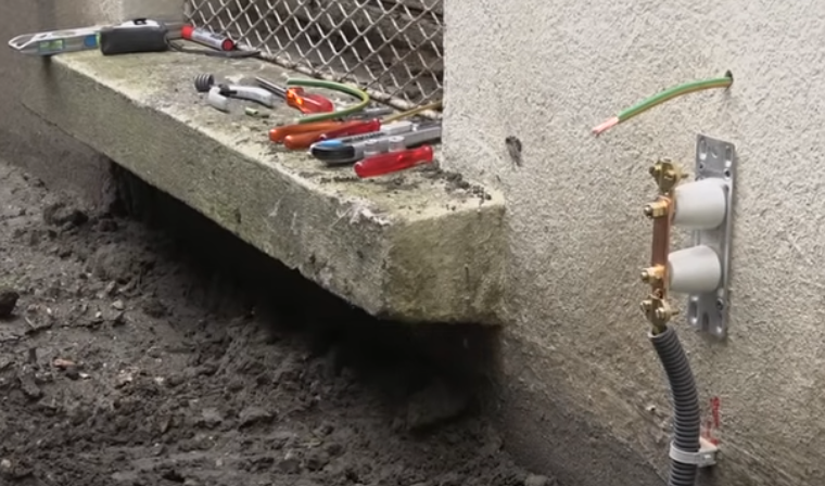 découvrez pourquoi la prise de terre est obligatoire lors des travaux de rénovation pour garantir la sécurité électrique de votre installation.