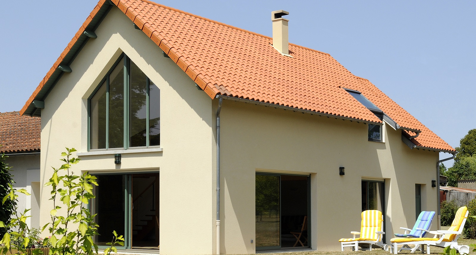 découvrez les prix de l'agrandissement d'une maison avec création d'un étage. guide complet pour estimer le coût des travaux et optimiser votre projet d'extension.