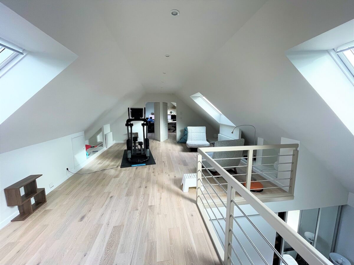 découvrez les prix pour l'aménagement de combles dans une fermette, incluant les coûts moyens et les facteurs influençant le budget pour transformer votre espace sous toiture.