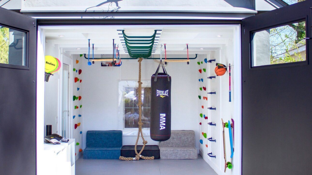 découvrez les prix pour l'aménagement de votre garage : options, coûts moyens et conseils pour optimiser votre espace tout en maîtrisant votre budget.