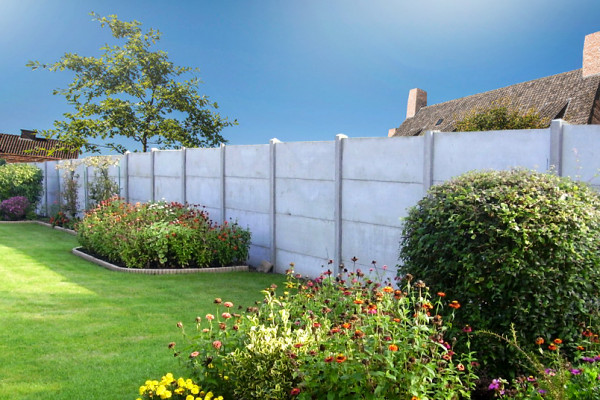 découvrez les prix du béton lissé extérieur pour vos aménagements extérieurs. estimations détaillées, conseils et facteurs influençant le coût pour un sol esthétique et durable.