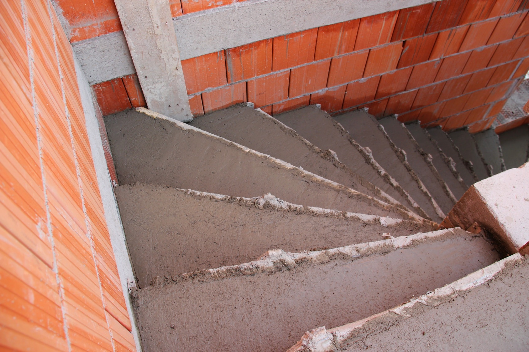 découvrez les tarifs pour le changement d'escalier et obtenez un devis précis pour votre projet de rénovation d'escalier.
