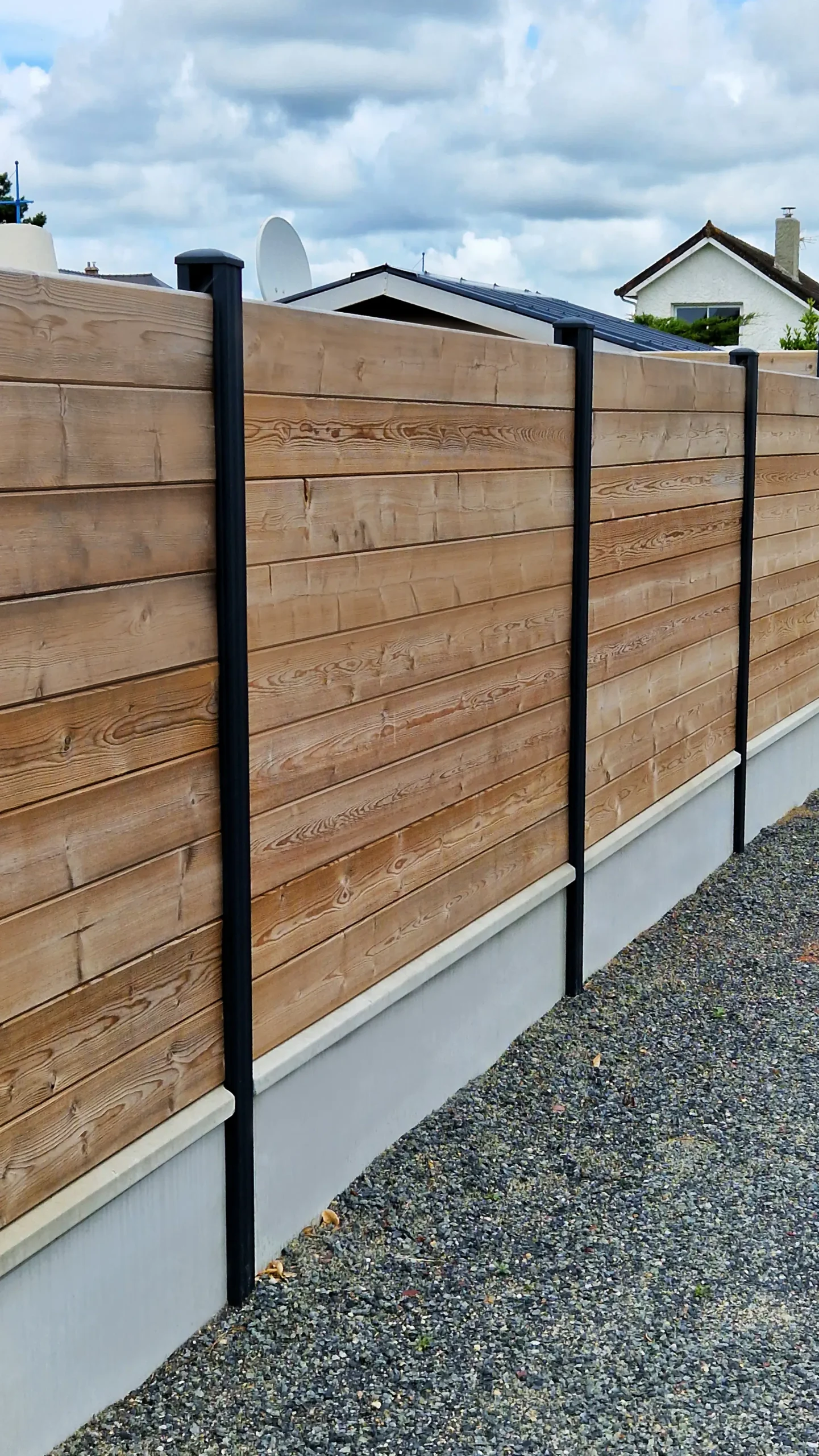 découvrez les prix des clôtures en béton pour sécuriser et embellir votre propriété. guide complet des tarifs, types et conseils d'installation.